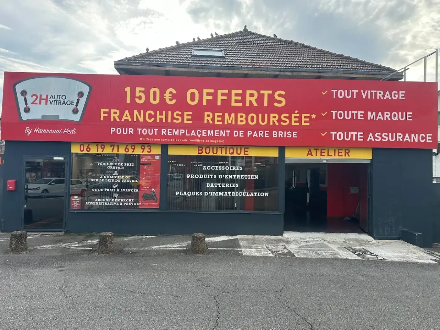 Centre 2H Auto Vitrage au 76 Avenue Gabriel Péri à Saint-Martin-d'Hères, 150 € offerts ou franchise remboursée pour tout remplacement de pare-brise